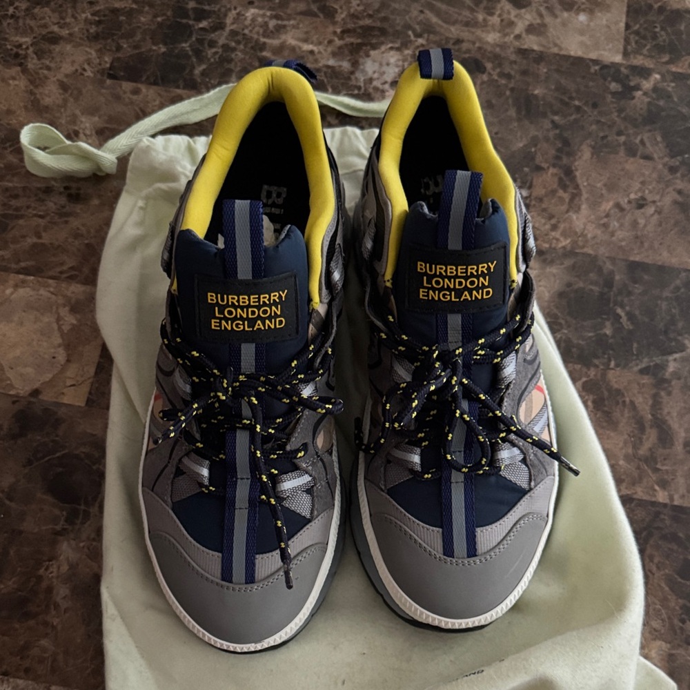 Burberry Men's Gray and Yellow Lace-Up Sneakers